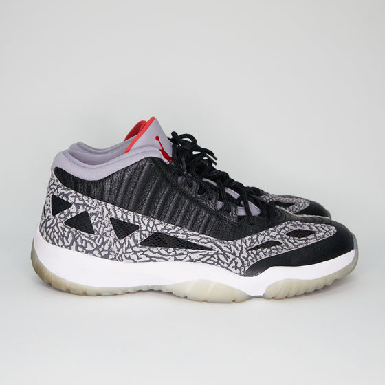 Air Jordan 11 Retro Low IE - Black Cement